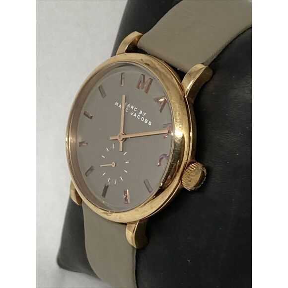 Marc Jacobs MBM1266 Women's Gray Leather Analog Dial Quartz Genuine Watch XX959 - Picture 4 of 12